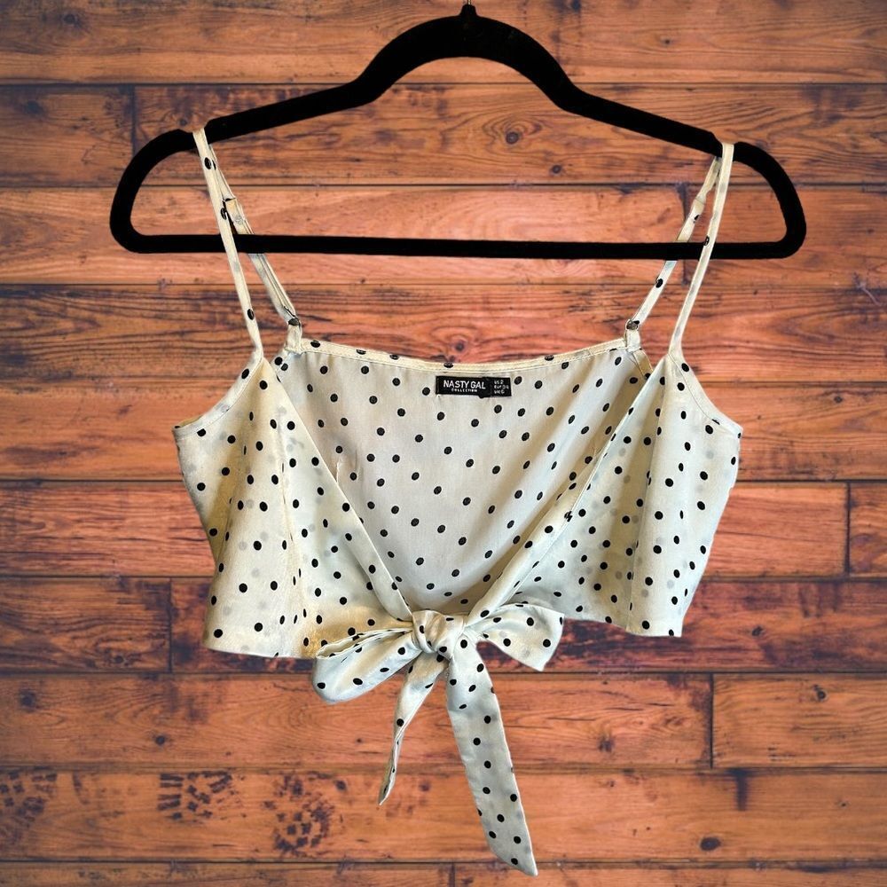 5 for $25🔥Size 2 Nasty Gal White Polka Dot Front Tie Cropped Tank Top